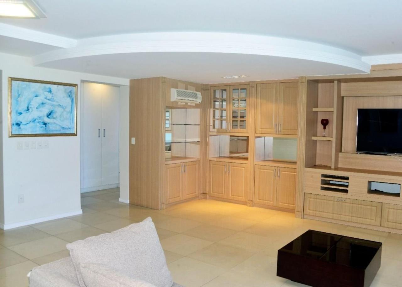 Beira-mar: Verao De Luxo Em Balneario Camboriu! Apartamento *